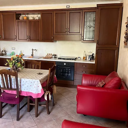 Domus Caruso بيت للعطل